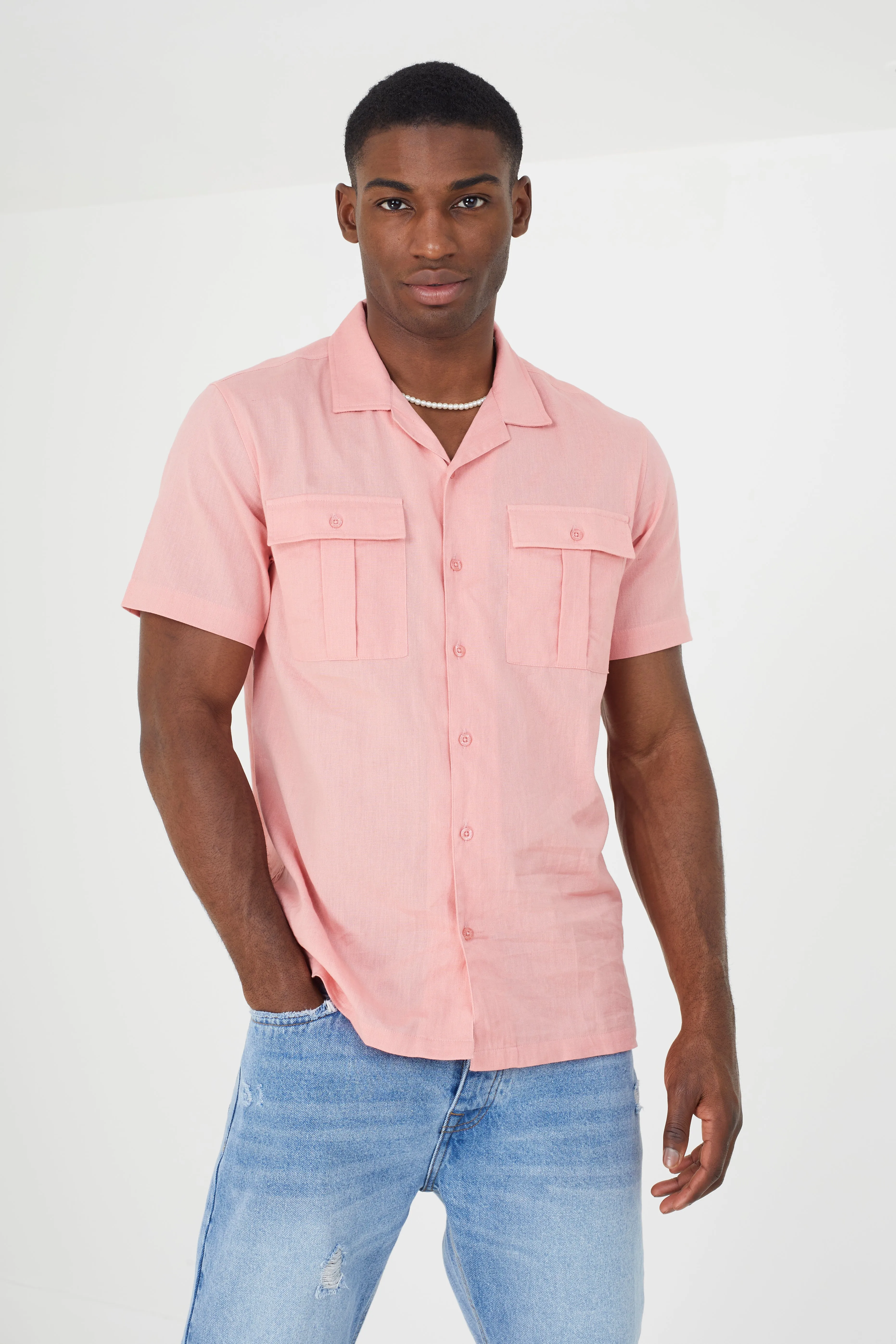 SHORT SLEEVED SHIRTS WITH FRONT POCKET DETAIL
