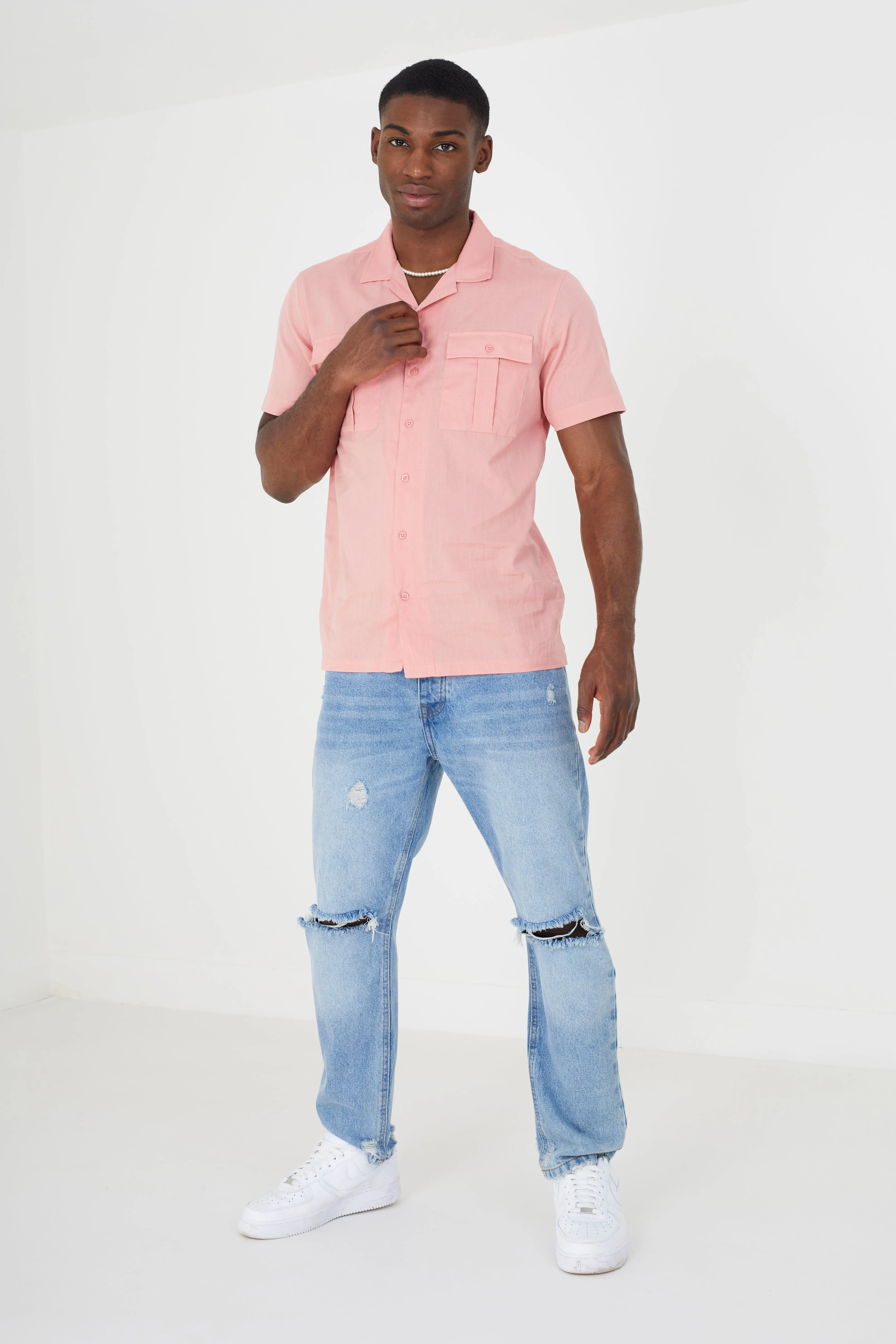 SHORT SLEEVED SHIRTS WITH FRONT POCKET DETAIL